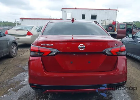 2021 Nissan Versa Sv Xtronic Cvt z USA, uszkodzony, nr VIN 3N1CN8EV2ML896279